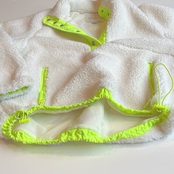 American Eagle white Fluffy Fleece Teddy Plush lined, hanorac style jacket - Picture 10 of 11